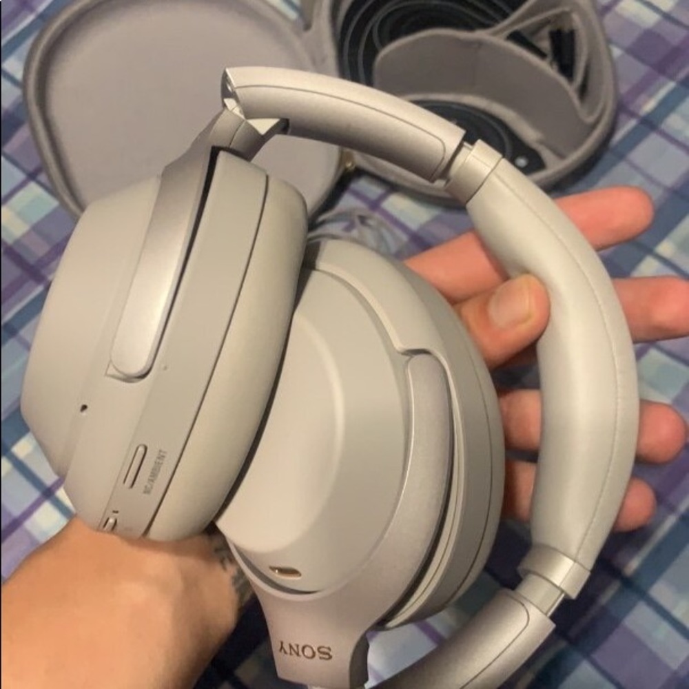 Sony Wireless Noise canceling Stereo Headset
